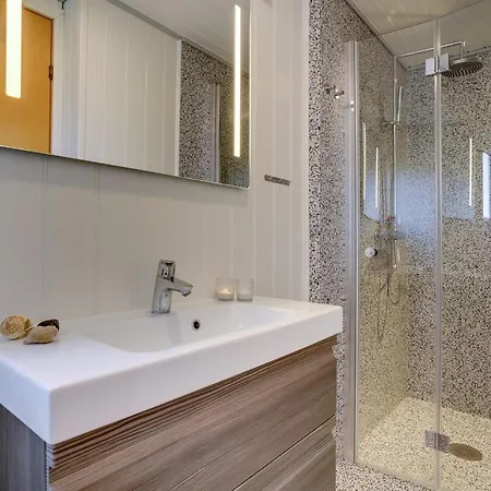 Сasa de vacaciones Stojmena - 200m From The Sea By Interhome *